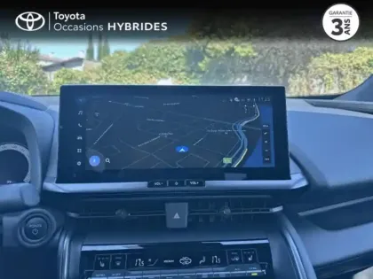 Photo 14 Toyota C-HR  2.0 Hybride Rechargeable 225ch Graphic MY26