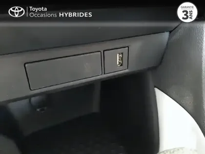 Photo 8 Toyota Yaris  116h Design 5p MC24