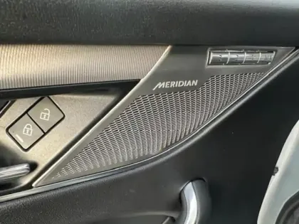 Photo 14 Jaguar F-Pace  P400e Plug-in-Hybrid R-Dynamic SE BVA8 AWD