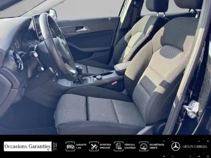 Photo 10 Mercedes GLA  180 122ch Intuition Euro6d-T