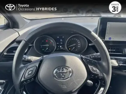 Photo 12 Toyota C-HR  1.8 Hybride 122ch Design E-CVT
