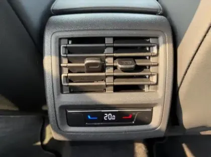 Photo 9 Volkswagen Golf  1.5 eTSI EVO2 116ch Style DSG7