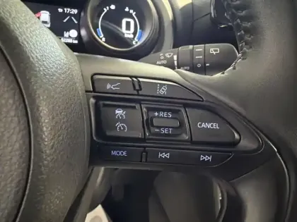 Photo 12 Toyota Yaris  Cross 116h Dynamic MY22