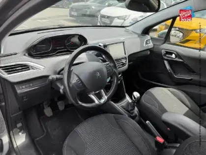 Photo 14 Peugeot 208  1.2 PureTech 110ch E6.c Allure S&S 5p