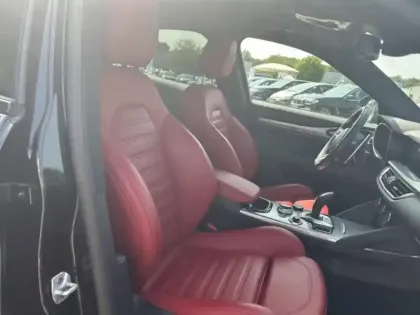 Photo 12 Alfa Romeo Stelvio  2.2 Diesel 210ch Veloce Q4 AT8 MY22