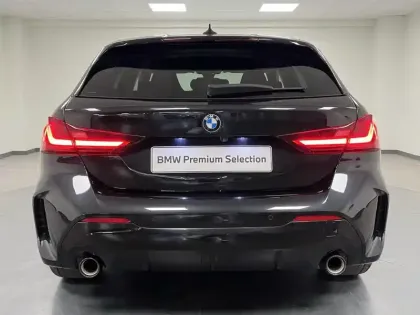 Photo 5 BMW Serie 1 Série 1 118dA 150ch M Sport