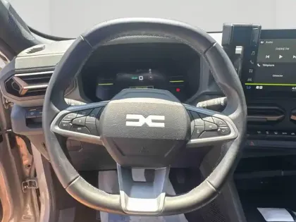 Photo 11 Dacia Duster  1.6 hybrid 140ch Extreme