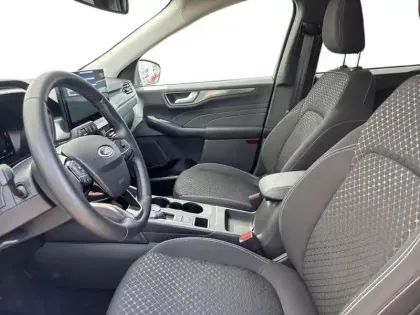 Photo 7 Ford Kuga  2.5 Duratec 180ch Hybrid FlexiFuel Titanium Powershift