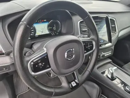 Photo 9 Volvo XC90  T8 Twin Engine 303 + 87ch R-Design Geartronic 7 places 48g