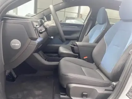 Photo 5 Volvo Ex30  Cross Country P5 Long Range 272ch 69kWh Ultra