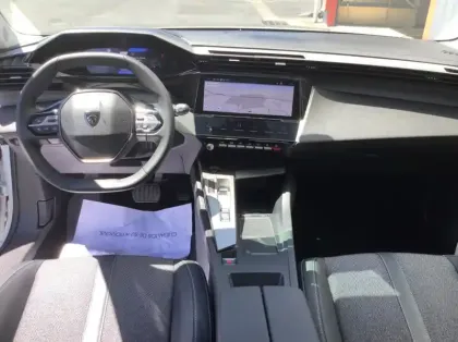 Photo 12 Peugeot 308 Hybrid 145 e-DCS6 Allure