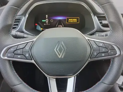 Photo 19 Renault Captur Nouveau E-Tech full hybrid 160 ch esprit Alpine