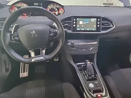 Photo 7 Peugeot 308  SW PureTech 130ch S&S EAT8