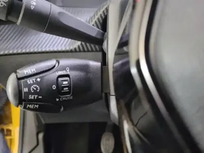 Photo 42 Peugeot 208  PureTech 100 S&S BVM6