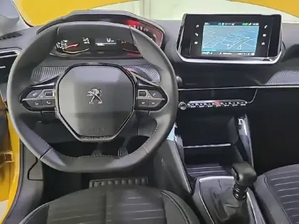 Photo 25 Peugeot 208  PureTech 100 S&S BVM6