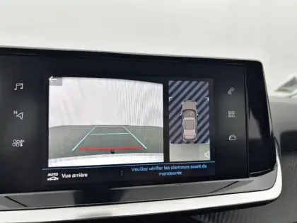 Photo 33 Peugeot 2008  PureTech 130 S&S BVM6