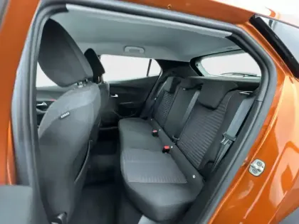 Photo 11 Peugeot 2008  PureTech 130 S&S BVM6
