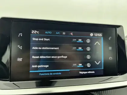 Photo 27 Peugeot 2008  PureTech 130 S&S BVM6