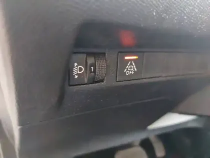 Photo 19 Peugeot 208  Electrique 50 kWh 136ch