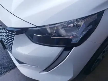 Photo 15 Peugeot 208  Electrique 50 kWh 136ch