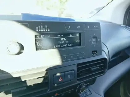 Photo 14 Peugeot Rifter  Standard PureTech 110 S&S BVM6 5pl