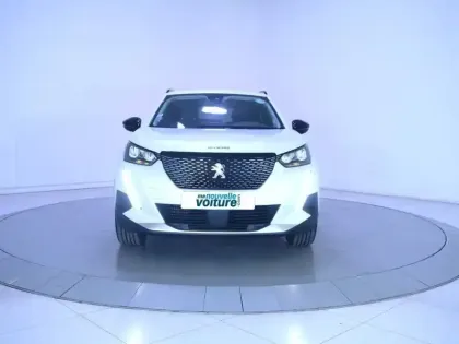 Photo 21 Peugeot 2008  PureTech 130 S&S EAT8
