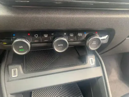 Photo 15 Citroën C4  PureTech 130 S&S BVM6