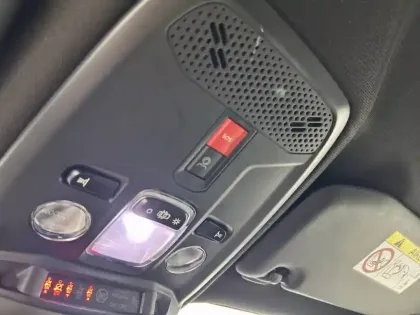 Photo 21 Peugeot 2008  PureTech 100 S&S BVM6