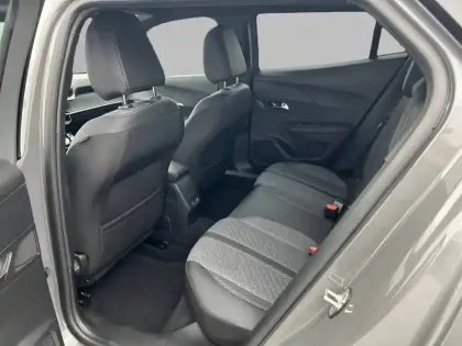 Photo 11 Peugeot 2008  PureTech 100 S&S BVM6