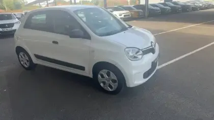 Photo 9 Renault Twingo  III Achat Intégral - 21