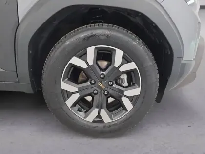 Photo 357 Dacia Duster  Hybrid 140