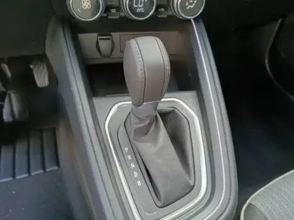 Photo 12 Renault Clio  E-Tech full hybrid 145 ch GSR2