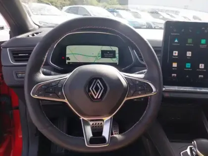 Photo 10 Renault Captur  E-Tech full hybrid 145 ch