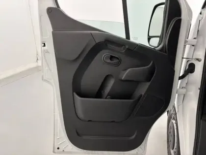 Photo 10 Renault Master  FGN TRAC F3500 L2H2 BLUE DCI 135