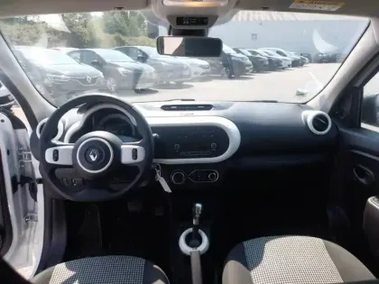 Photo 9 Renault Twingo  III Achat Intégral - 21