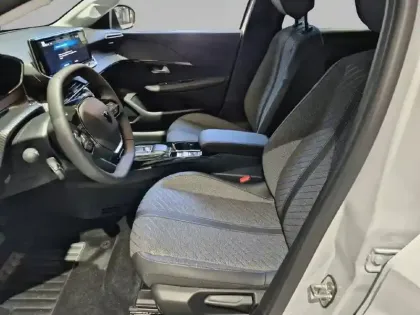 Photo 10 Peugeot 208  Hybrid 110 e-DCS6