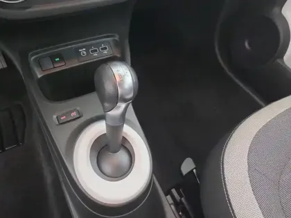 Photo 35 Renault Twingo  III E-Tech