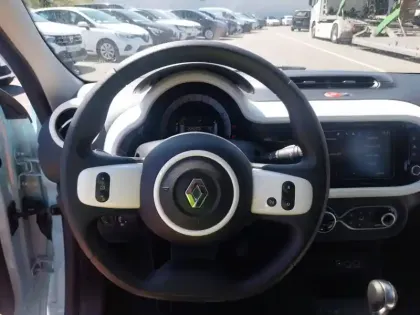 Photo 10 Renault Twingo  III E-Tech