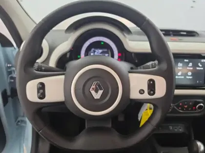 Photo 33 Renault Twingo  III E-Tech