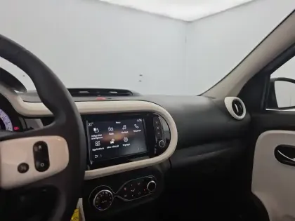 Photo 36 Renault Twingo  III E-Tech