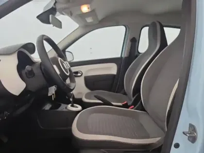 Photo 29 Renault Twingo  III E-Tech