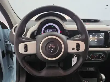 Photo 61 Renault Twingo  III E-Tech