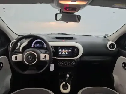 Photo 340 Renault Twingo  III E-Tech