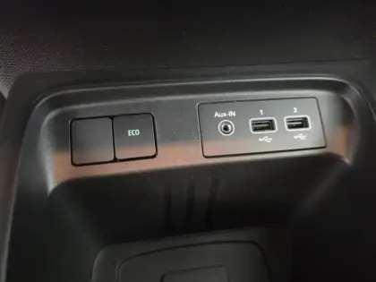 Photo 318 Renault Twingo  III E-Tech