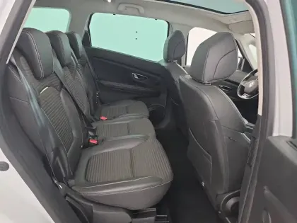 Photo 397 Renault Scenic Grand  TCe 160 FAP EDC