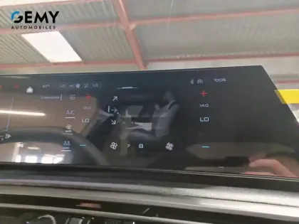 Photo 15 Peugeot 3008  Hybrid 136 e-DCS6