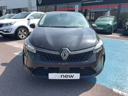 Photo 7 Renault Clio  E-Tech full hybrid 145