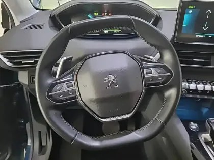 Photo 8 Peugeot 3008  Hybrid 225 e-EAT8