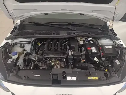 Photo 27 Peugeot 208  PureTech 75 S&S BVM5