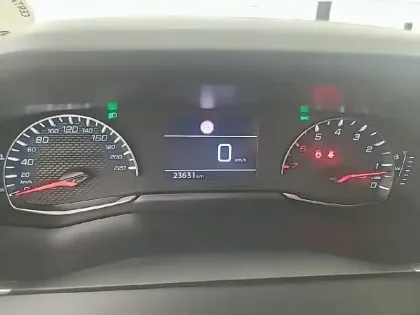 Photo 9 Peugeot 208  PureTech 75 S&S BVM5